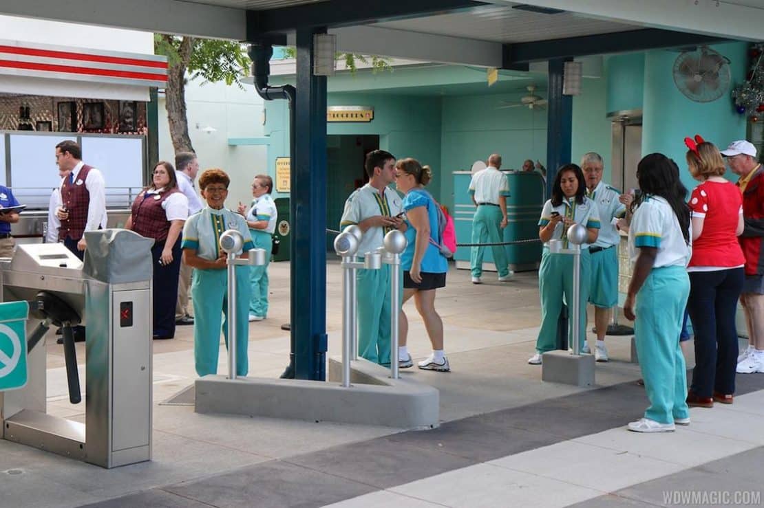 Disney aumenta preços dos ingressos para 2027: o que muda no seu planejamento?