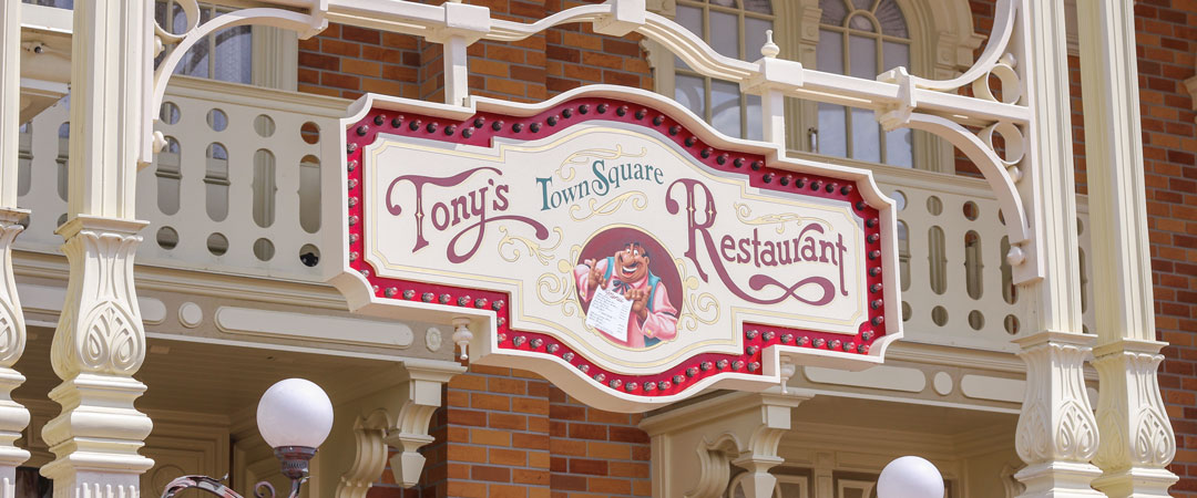 Tonys-Town-Square-Restaurant-Magic-Kingdom